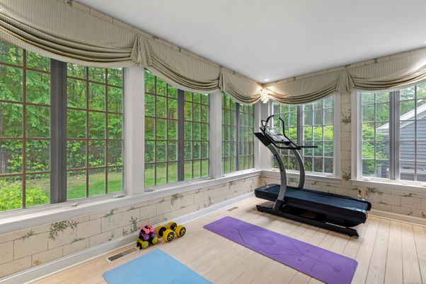 Fitness Equipment, Interior, Recessed Lighting, Wood Texture Flooring