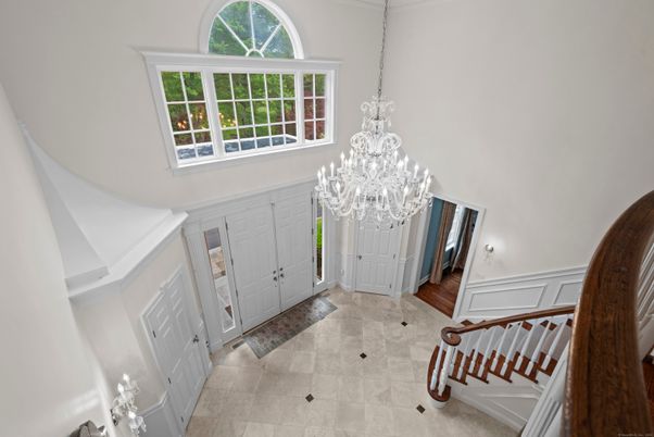 Chandelier, Interior