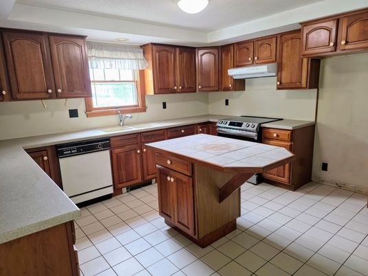Interior, Kitchen, Tile Countertops