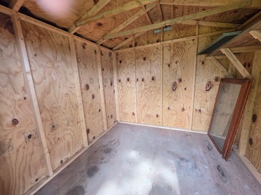 Empty room, Interior, Wooden Beams, Wooden Ceilings, Wooden Walls
