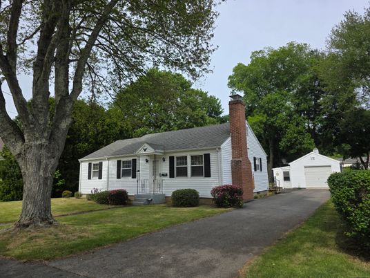 Detached Garage, Exterior, Facade, Cape Cod