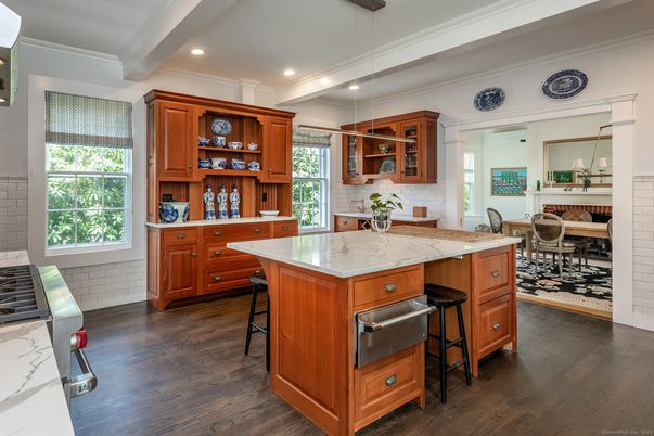 Dining room, Interior, Kitchen, Recessed Lighting, Wood Texture Flooring