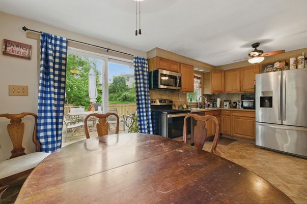 Dining room, Interior, Kitchen, Stainless Steel Appliances