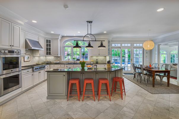 Dining room, Interior, Kitchen, Pendant Lights, Recessed Lighting, Stainless Steel Appliances
