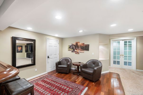 Interior, Recessed Lighting, Wood Texture Flooring