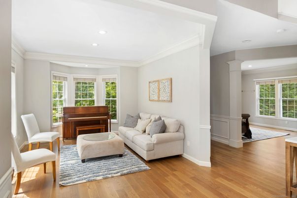 Interior, Living room, Piano, Recessed Lighting, Wood Texture Flooring