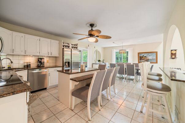 Dining room, Interior, Kitchen, Pendant Lights, Stainless Steel Appliances