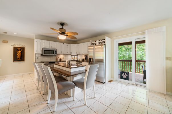 Dining room, Interior, Kitchen, Marble, Recessed Lighting, Stainless Steel Appliances