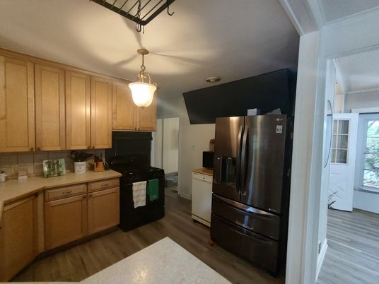Interior, Kitchen, Pendant Lights, Wood Texture Flooring