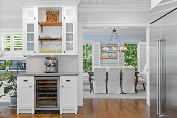 Chandelier, Dining room, Interior, Kitchen, Pendant Lights, Stainless Steel Appliances, Wood Texture Flooring