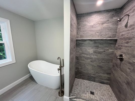 Bathroom, Free Standing Baths, Interior, Recessed Lighting