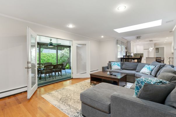Dining room, Interior, Living room, Pendant Lights, Recessed Lighting, Wood Texture Flooring