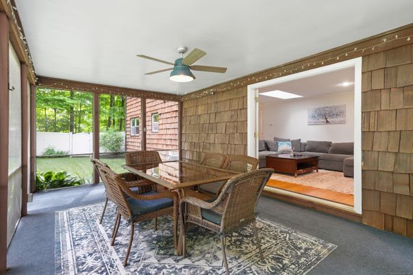 Dining room, Interior, Living room, Recessed Lighting
