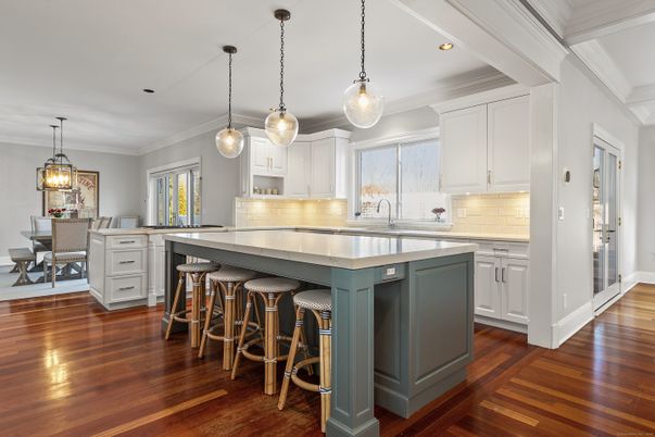 Dining room, Interior, Kitchen, Pendant Lights, Recessed Lighting, Wood Texture Flooring