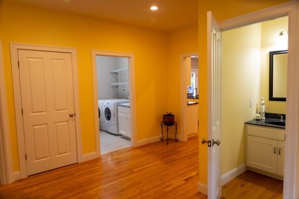 Interior, Recessed Lighting, Washer, Wood Texture Flooring
