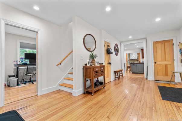 Home Office, Interior, Recessed Lighting, Wood Texture Flooring