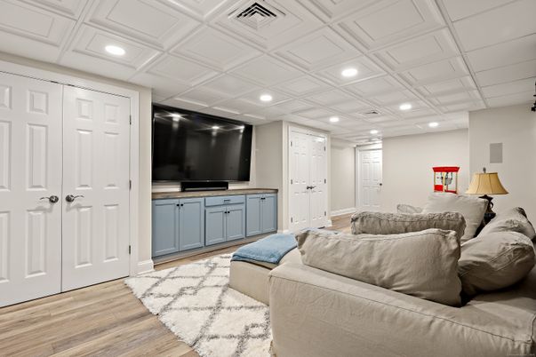 Interior, Living room, Recessed Lighting, Wood Texture Flooring