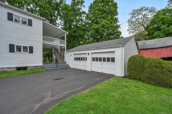 Detached Garage, Exterior