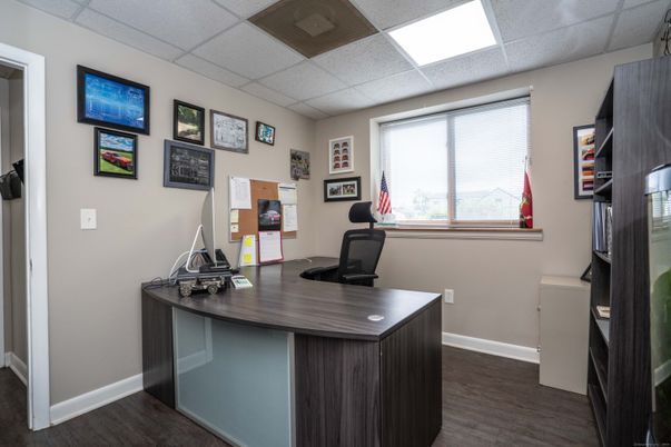 Home Office, Interior, Recessed Lighting, Wood Texture Flooring