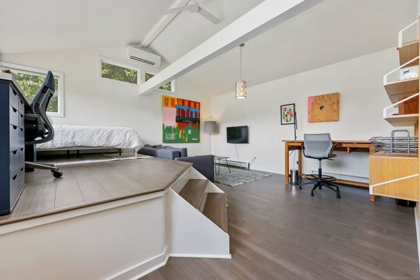 Interior, Pendant Lights, Wood Texture Flooring