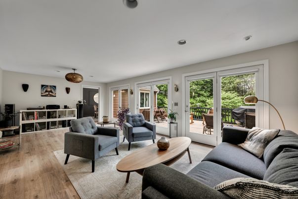 Interior, Living room, Recessed Lighting, Wood Texture Flooring