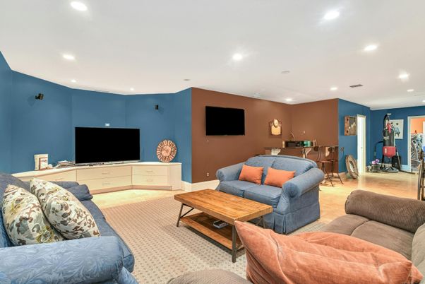 Dining room, Interior, Living room, Recessed Lighting