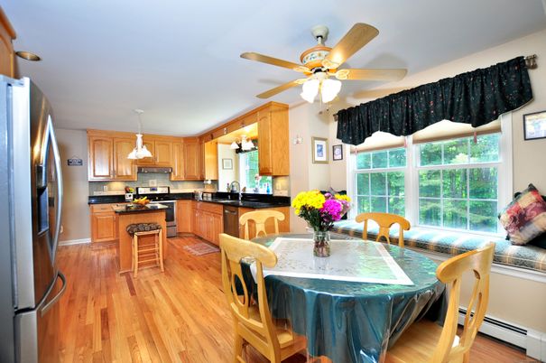 Dining room, Interior, Kitchen, Stainless Steel Appliances, Wood Texture Flooring