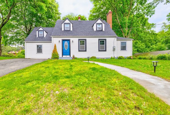 Exterior, Facade, Cape Cod