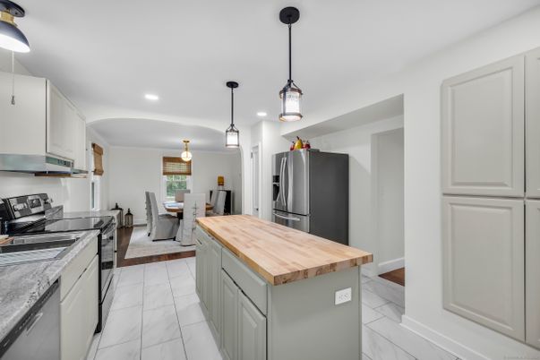 Dining room, Interior, Kitchen, Marble, Pendant Lights, Recessed Lighting