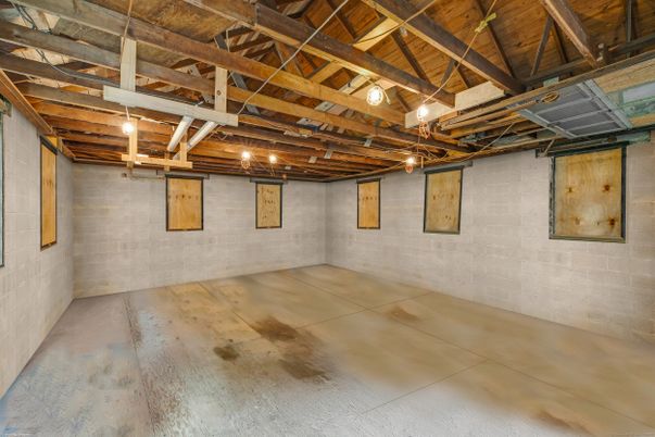 Empty room, Interior, Stone Walls, Wooden Beams, Wooden Ceilings