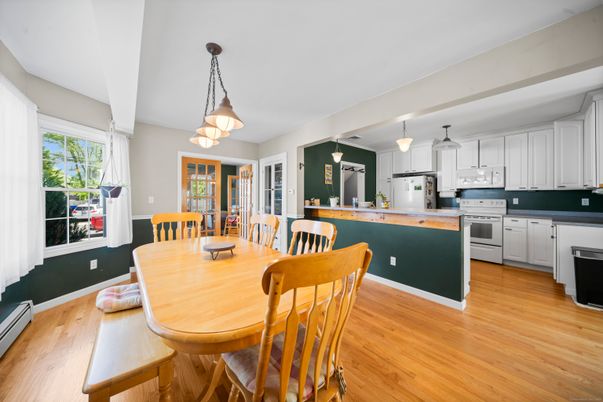 Dining room, Interior, Kitchen, Pendant Lights, Wood Texture Flooring