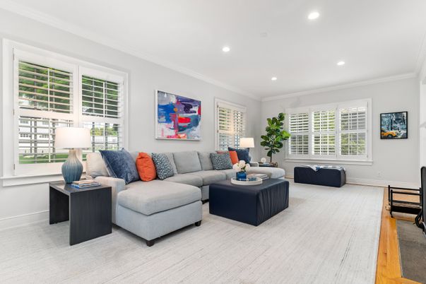 Interior, Living room, Recessed Lighting, Wood Texture Flooring
