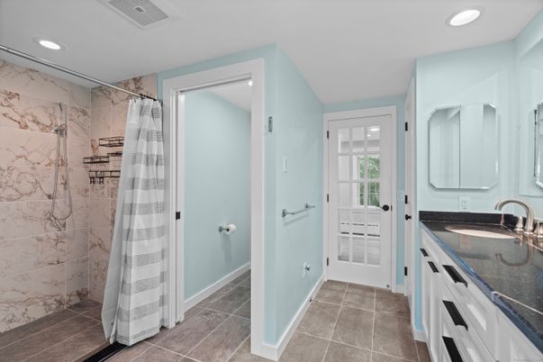 Bathroom, Interior, Marble Walls, Recessed Lighting
