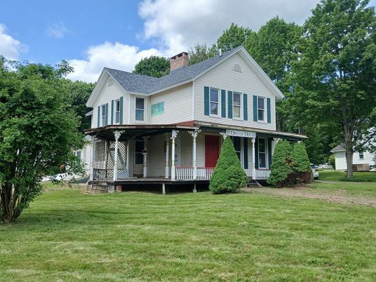 Backyard, Exterior, Facade, Farmhouse