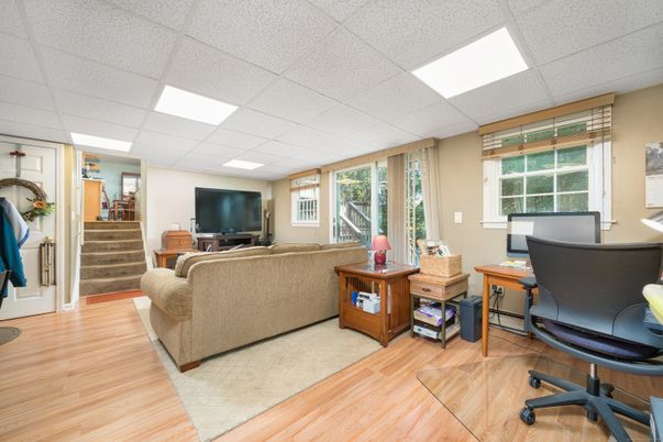 Home Office, Interior, Living room, Recessed Lighting, Wood Texture Flooring