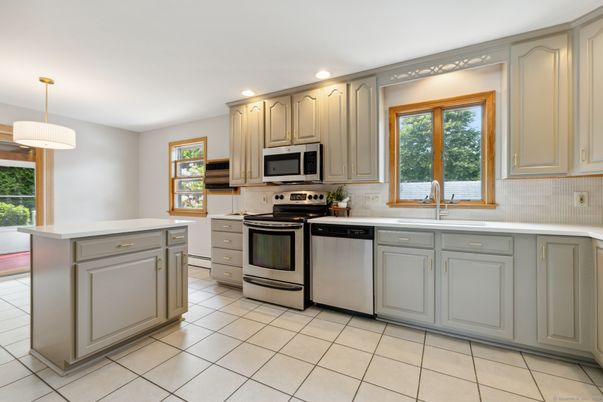 Interior, Kitchen, Pendant Lights, Recessed Lighting, Stainless Steel Appliances