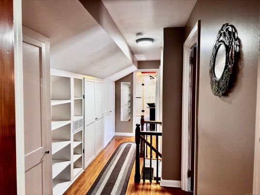 Interior, Walk-in Closets, Wood Texture Flooring