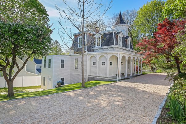 Backyard, Exterior, Facade, Queen Anne Victorian