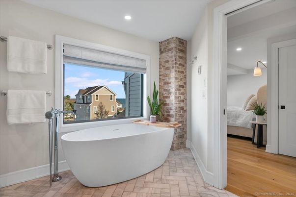 Bathroom, Free Standing Baths, Interior, Recessed Lighting, Wood Texture Flooring
