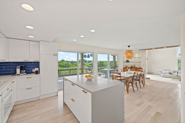 Dining room, Interior, Kitchen, Recessed Lighting, Wood Texture Flooring