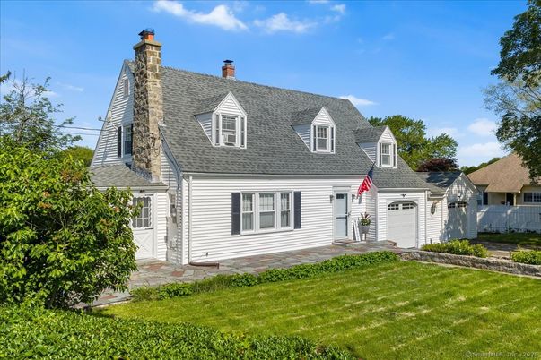 Attached, Exterior, Facade, Cape Cod