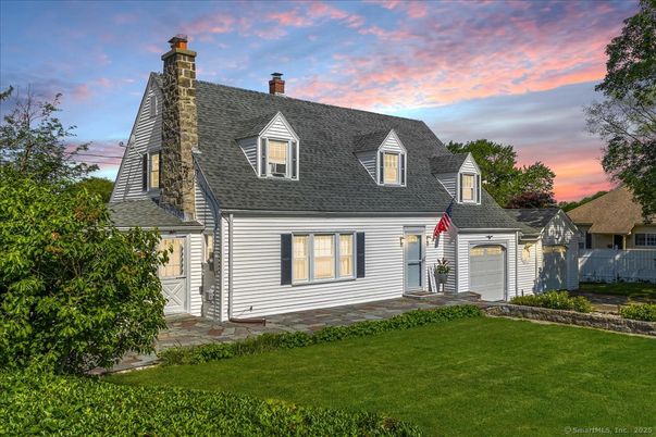 Attached, Exterior, Facade, Cape Cod