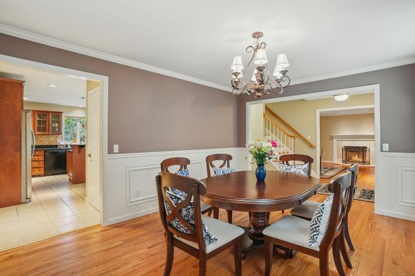 Chandelier, Dining room, Fireplace, Interior, Recessed Lighting, Wood Texture Flooring