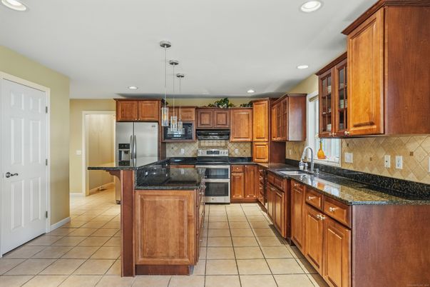 Interior, Kitchen, Pendant Lights, Recessed Lighting, Stainless Steel Appliances