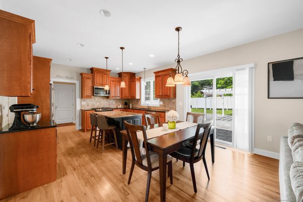 Dining room, Interior, Kitchen, Pendant Lights, Recessed Lighting, Wood Texture Flooring