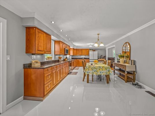 Dining room, Interior, Kitchen, Pendant Lights, Recessed Lighting