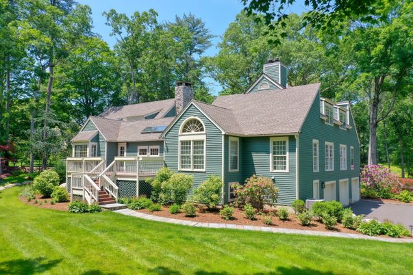 Backyard, Exterior, Facade, Queen Anne Victorian