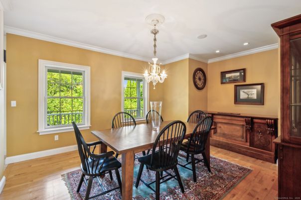 Chandelier, Dining room, Interior, Recessed Lighting, Wood Texture Flooring