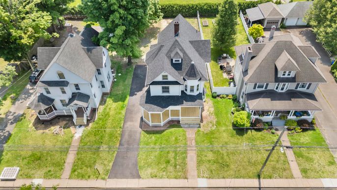 Exterior, Drone
