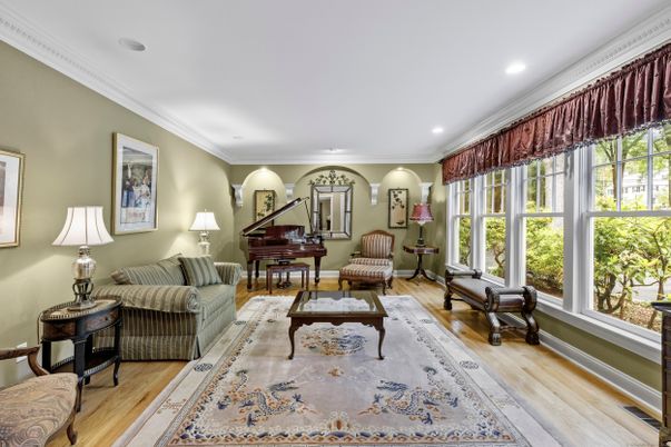 Interior, Living room, Piano, Recessed Lighting, Wood Texture Flooring